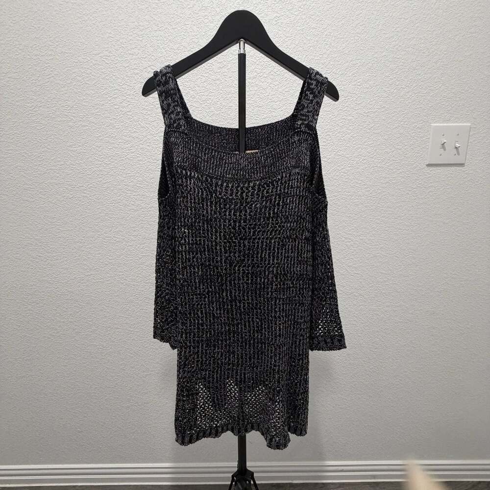 Gibson & Latimer Black and White Cold Shoulder Open Knit Sweater 2X